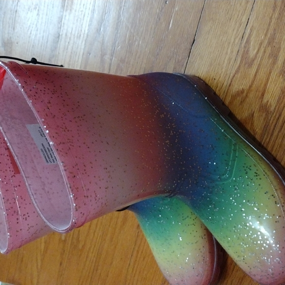 COPY - COPY - Girls Water Resistant Boots - Picture 1 of 6